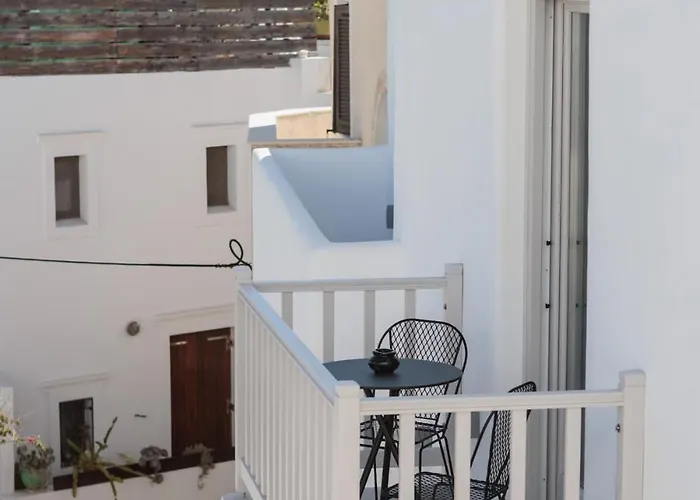 Caramelia * Naxos City